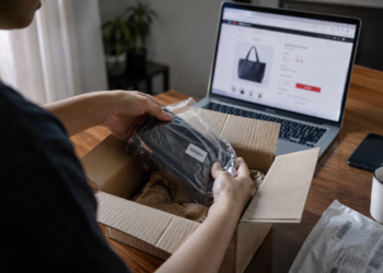 Sri Lanka’s E-Commerce Boom: Who Is Protecting the Customer?