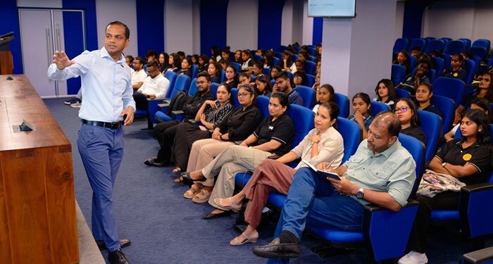 Sri Lanka Cricket hosts Kelaniya Uni students for sports media training