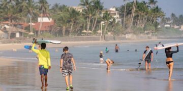 tourists in Sri Lanka