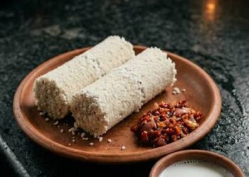 Pittu and Coconut Milk