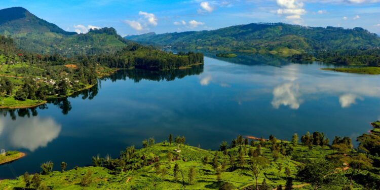 lake in maskeliya