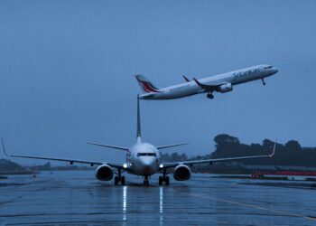 sri lankan airlines take off