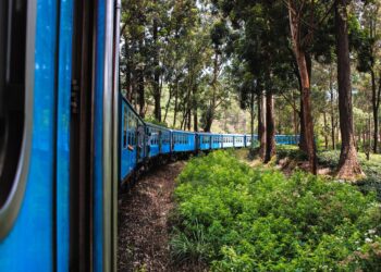 train ride in sri lanka